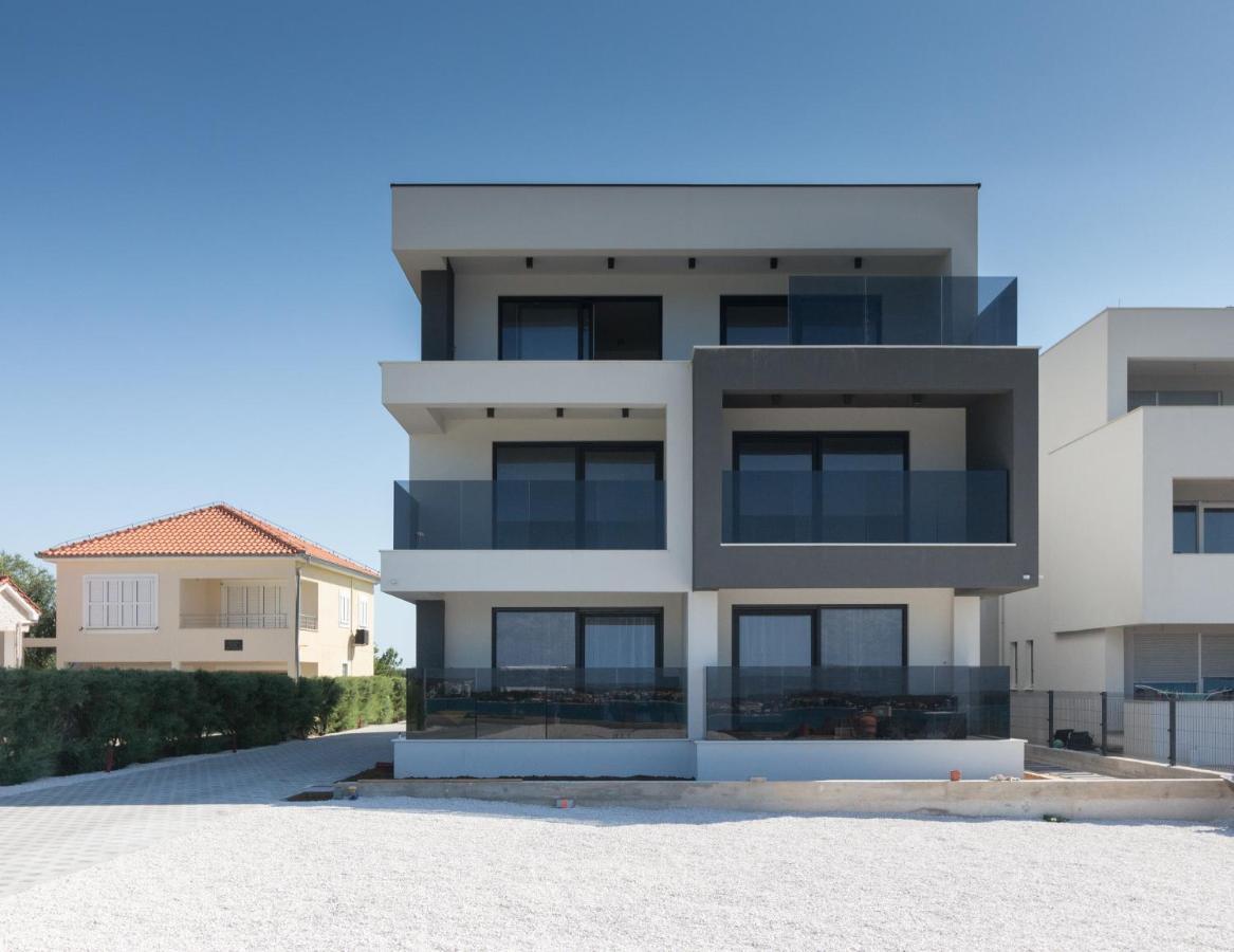 Luxury Beachfront Villa Crystal Aenona - By Ta Leut Agency ニン エクステリア 写真