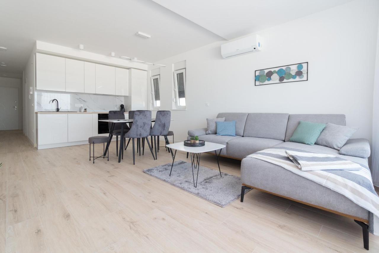 Luxury Beachfront Villa Crystal Aenona - By Ta Leut Agency ニン エクステリア 写真