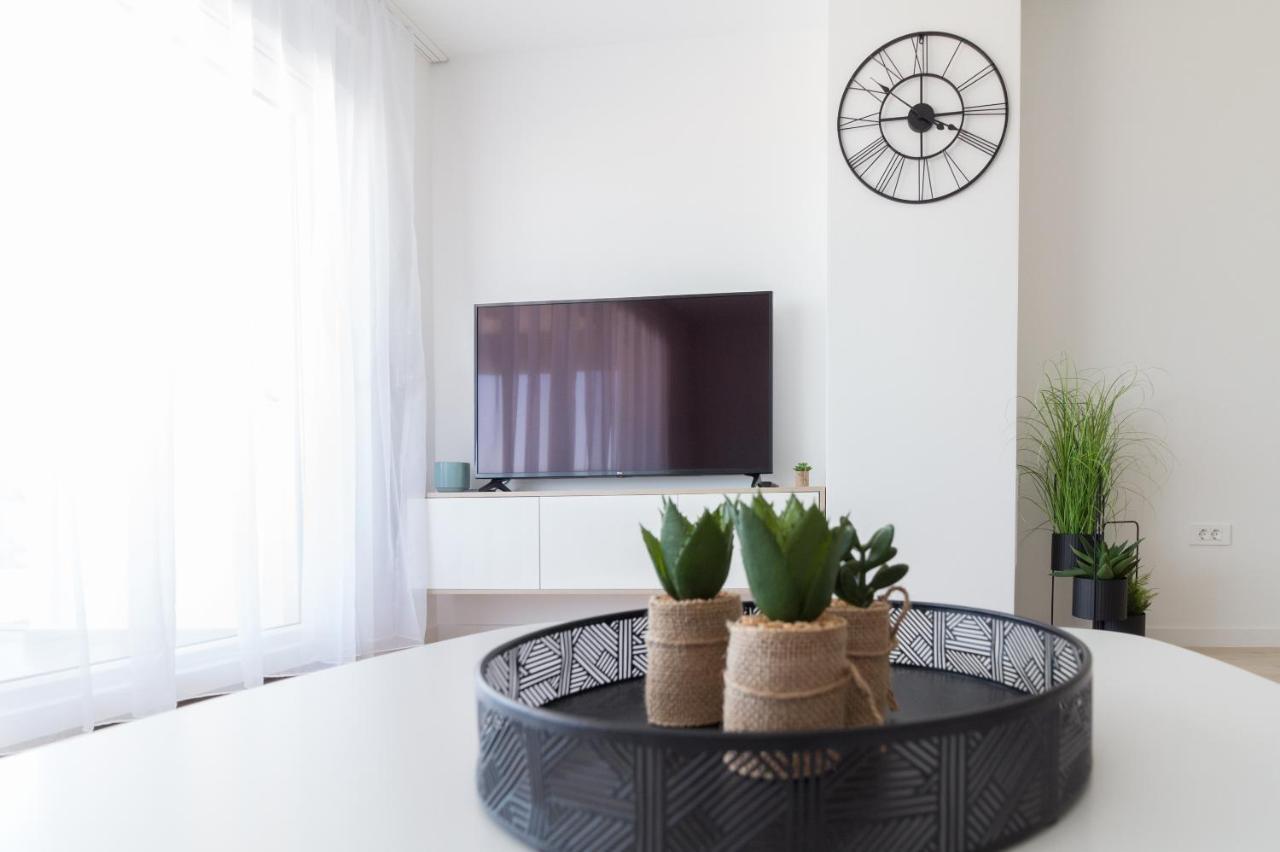 Luxury Beachfront Villa Crystal Aenona - By Ta Leut Agency ニン エクステリア 写真
