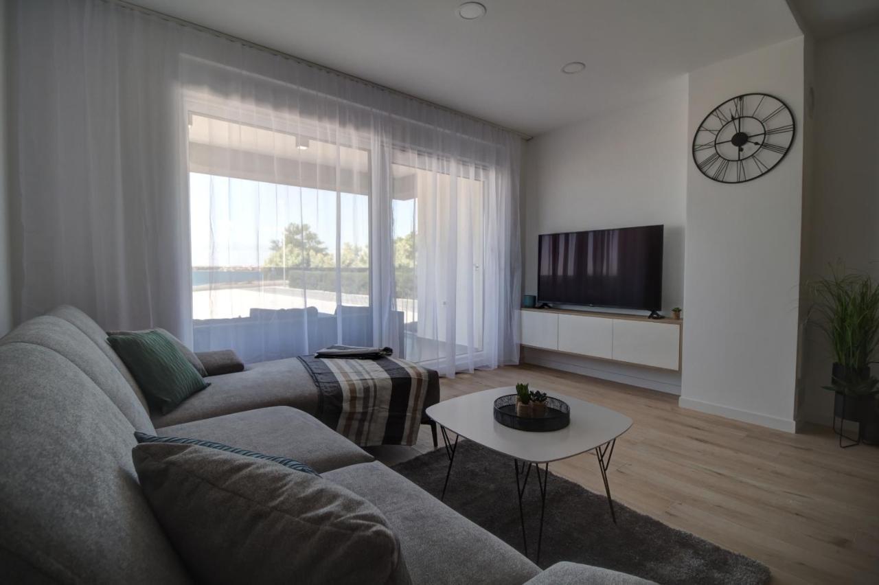 Luxury Beachfront Villa Crystal Aenona - By Ta Leut Agency ニン エクステリア 写真